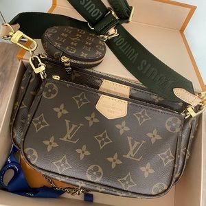 Louis Vuitton Multiple Pouchette Accessori…
